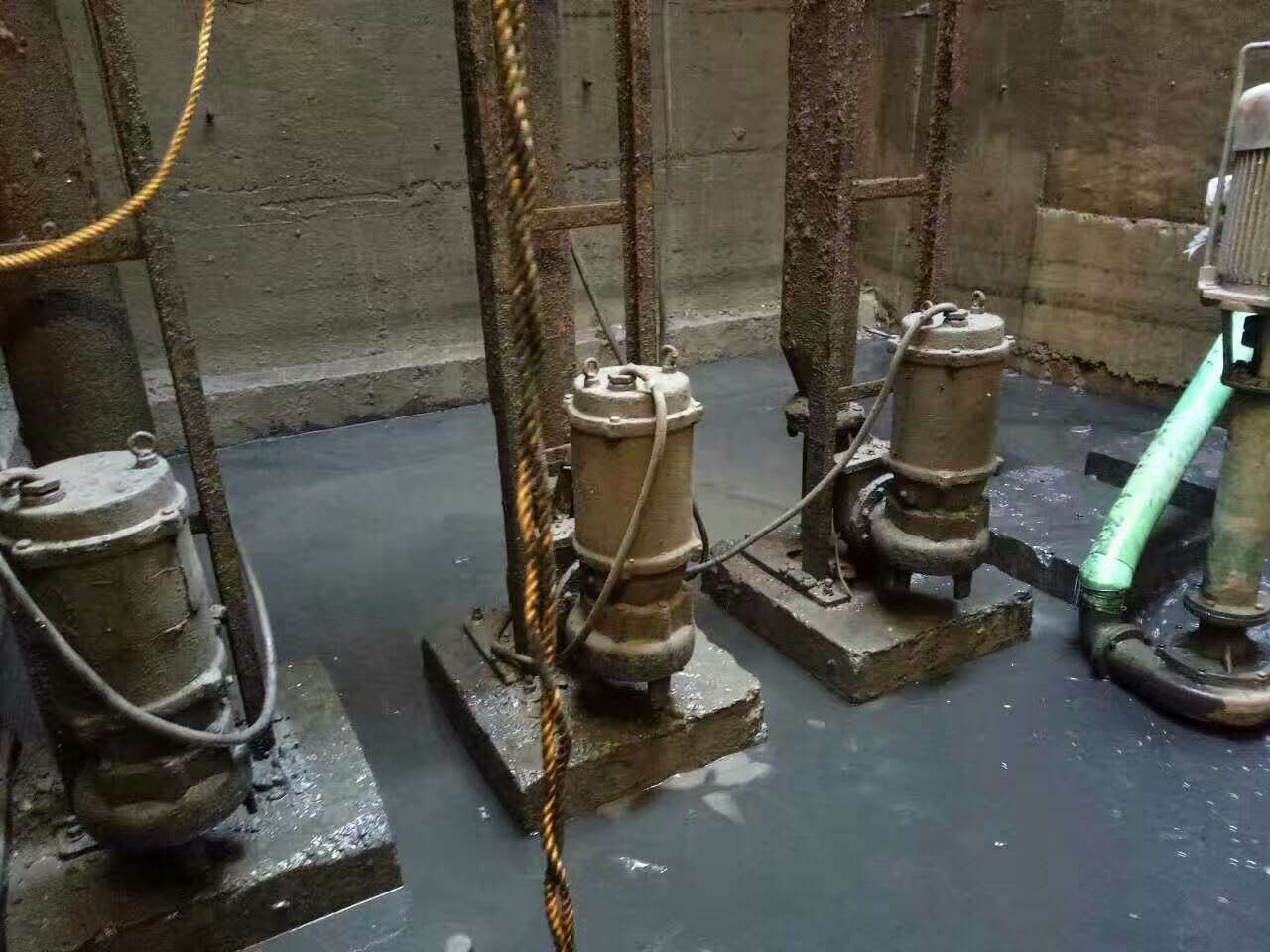 望城污水池清理